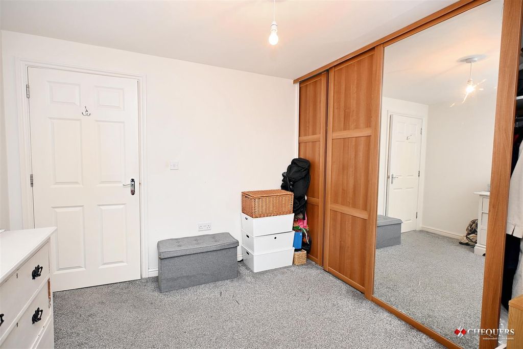 Additional image 10 of 2 bed flat for saleSherbourne Road, Basingstoke RG21