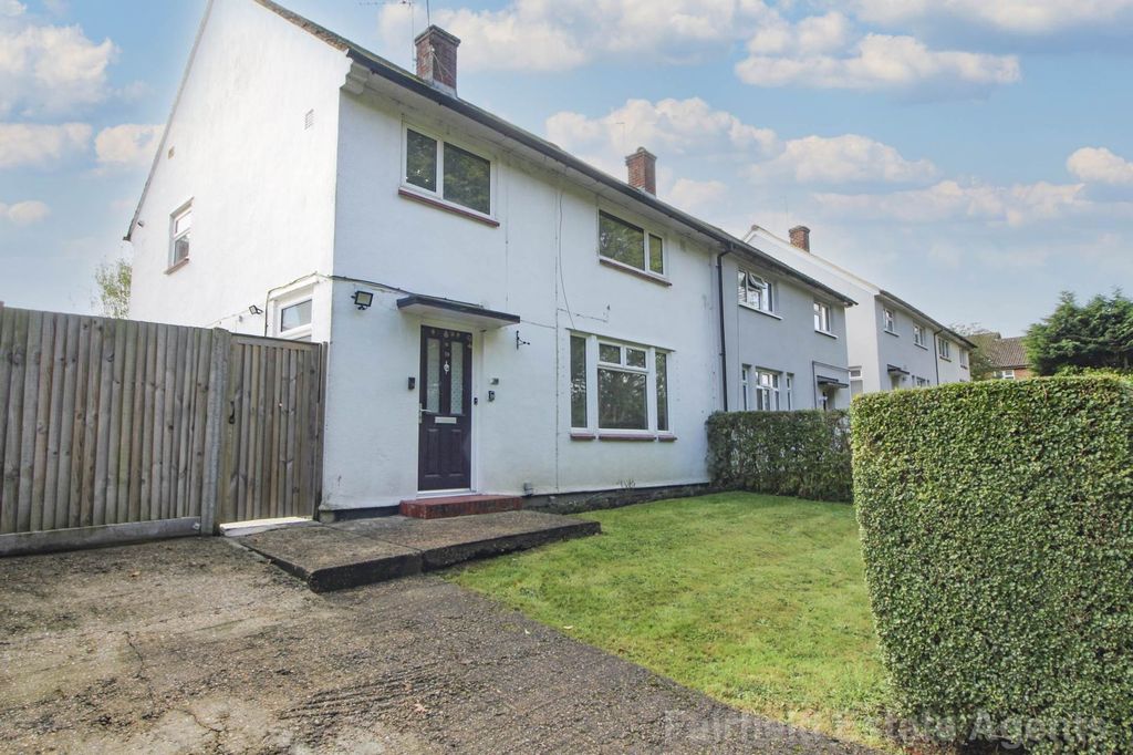 4 bed semi-detached house for saleNorthwick Road, Watford WD19