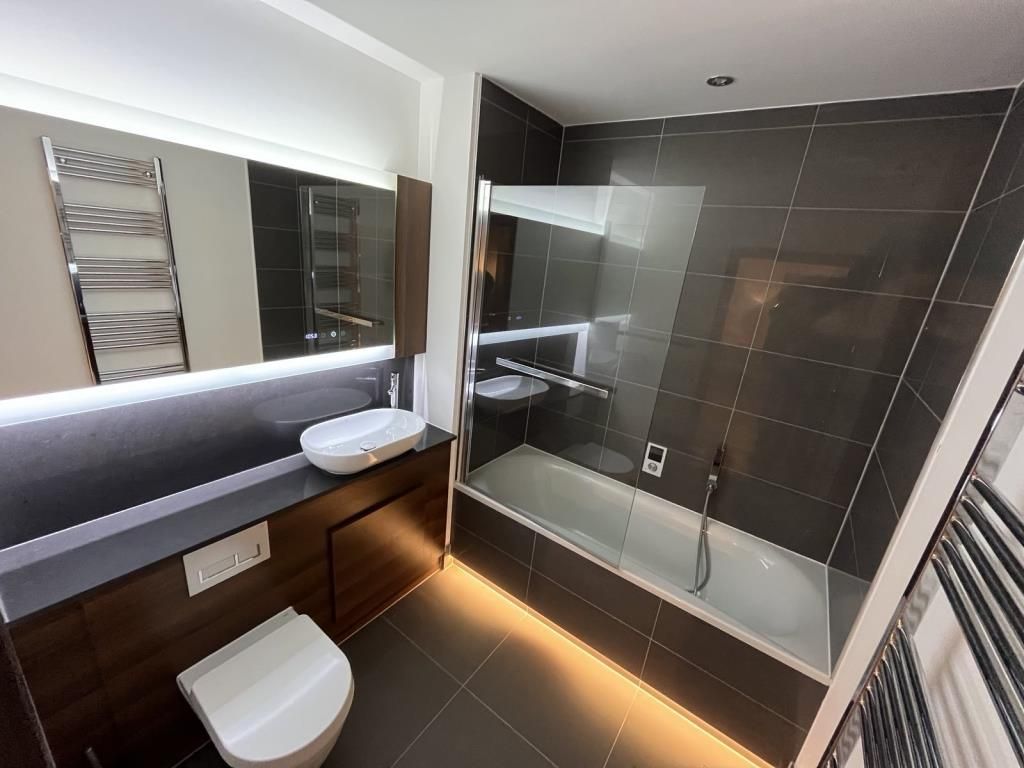 Additional image 17 of 2 bed flat for saleReading Town Centre, Berkshire RG1