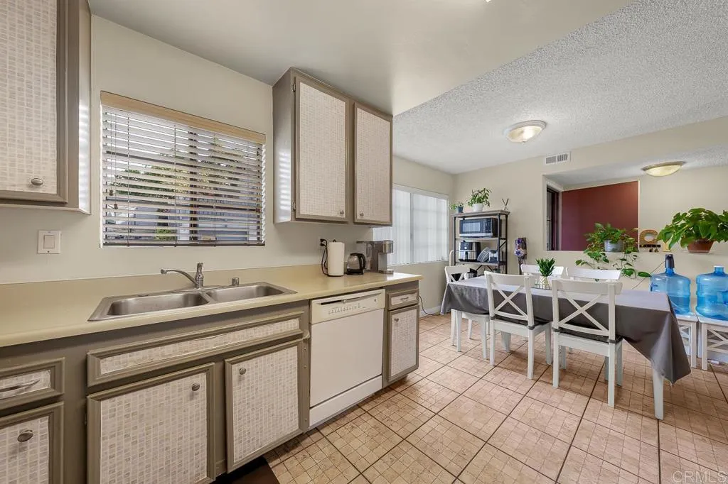 Additional image 47 of 205 Camlau Drive Unit C, Chula Vista, CA 91911