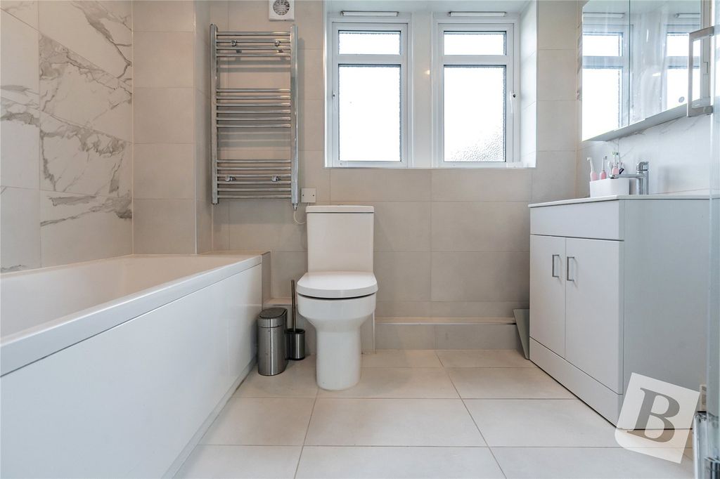 Additional image 6 of 2 bed flat for saleAbington Court, Hall Lane, Upminster RM14