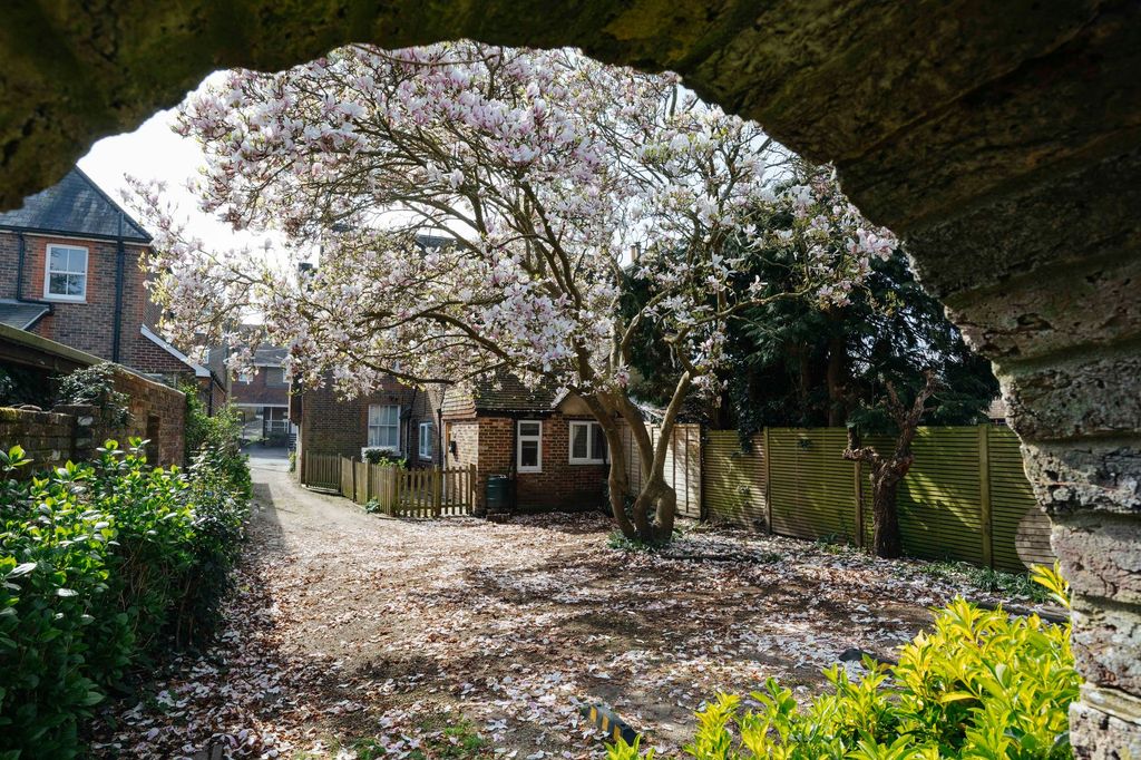 Additional image 17 of 1 bed flat for saleWest Street, Billingshurst RH14