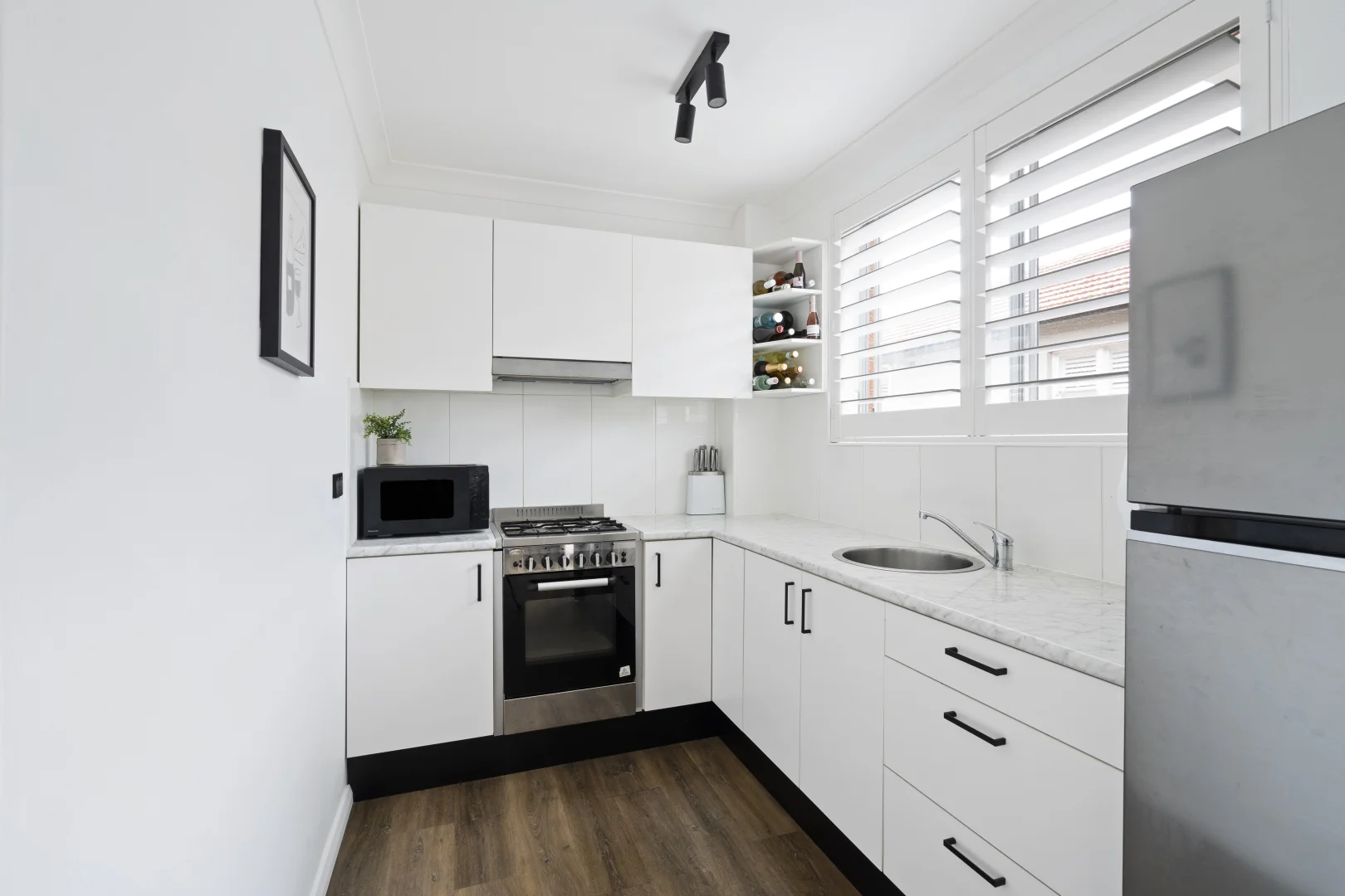 Additional image 2 of 2/16 Wyadra Avenue, Freshwater NSW 2096