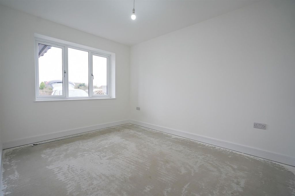 Additional image 16 of 3 bed detached bungalow for saleGolwg Y Garreg Las, Ammanford SA18