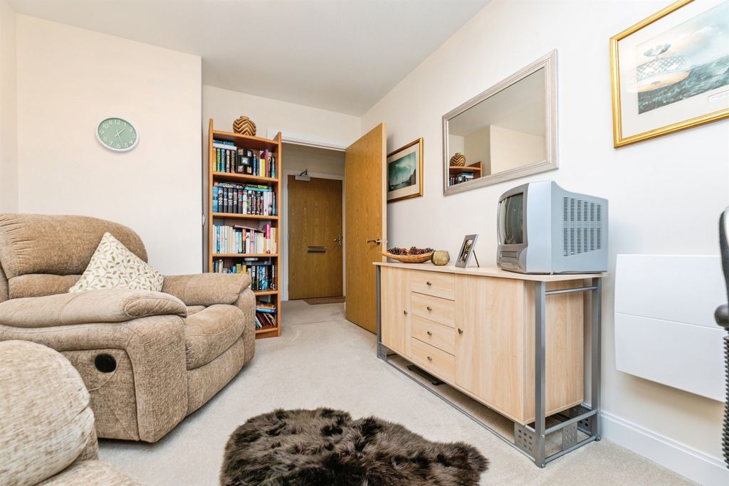 Additional image 13 of 2 bed flat for saleBerneslai Close, Barnsley S70