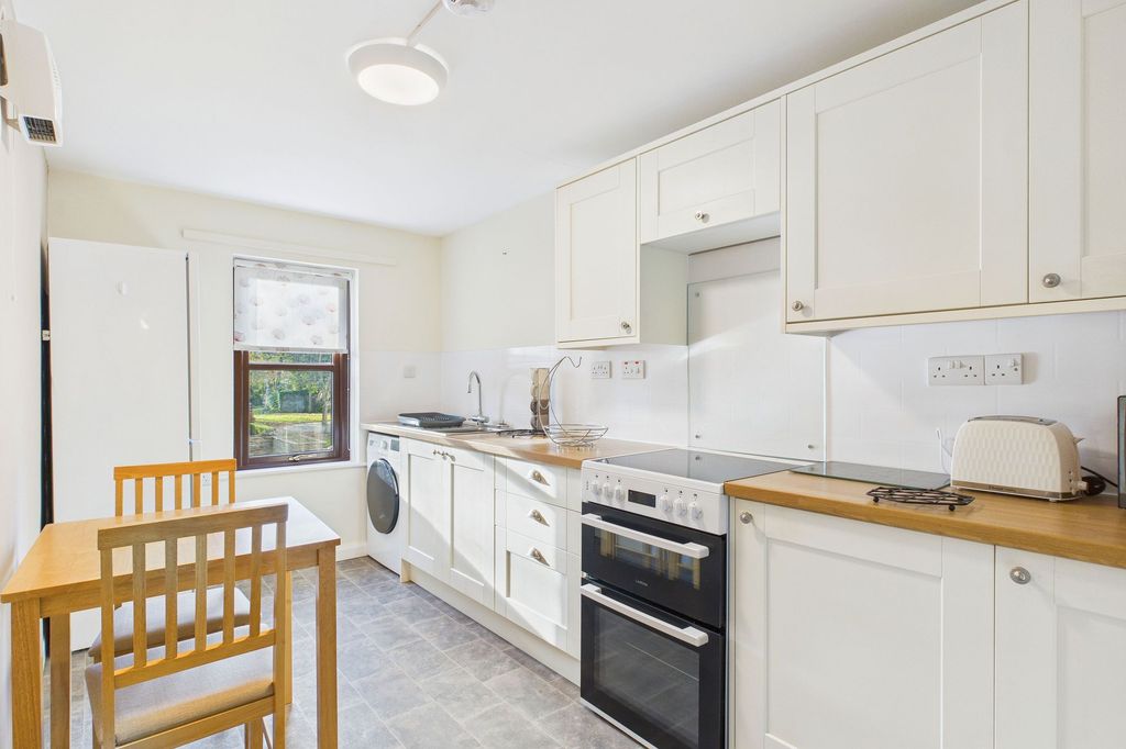 1 bed flat for saleTrinity Court, Whitehaven CA28 photo 5