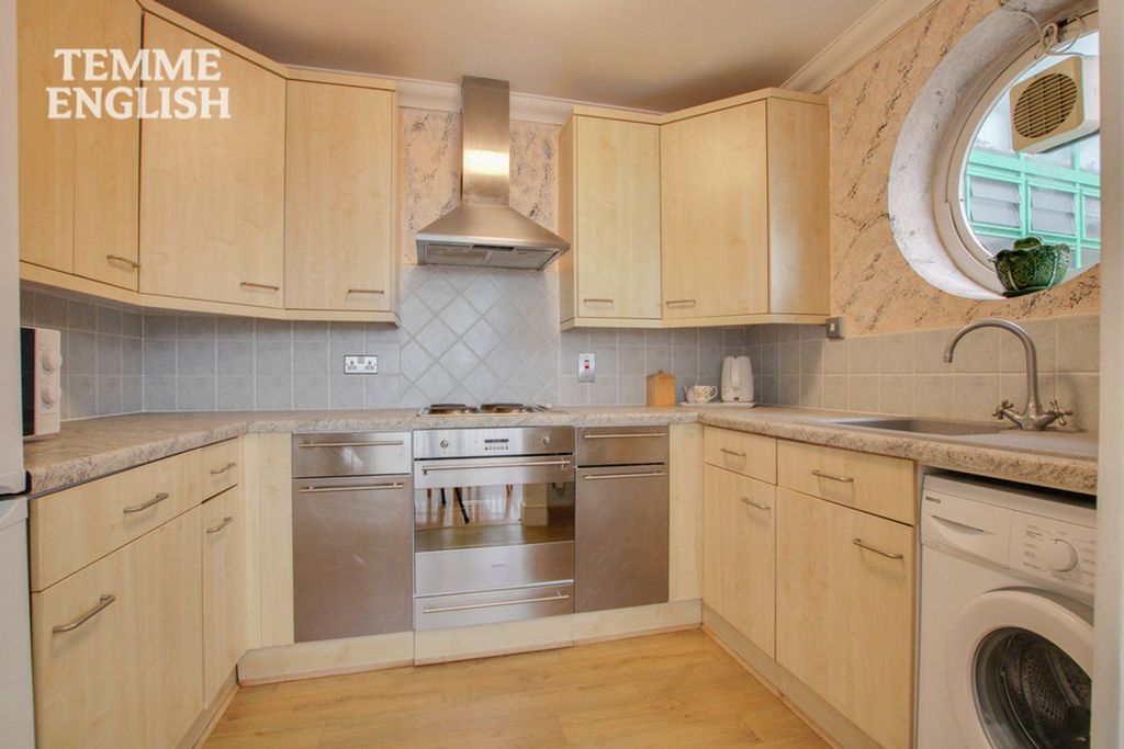 Additional image 2 of 2 bed flat for saleThe Vale, Basildon SS16