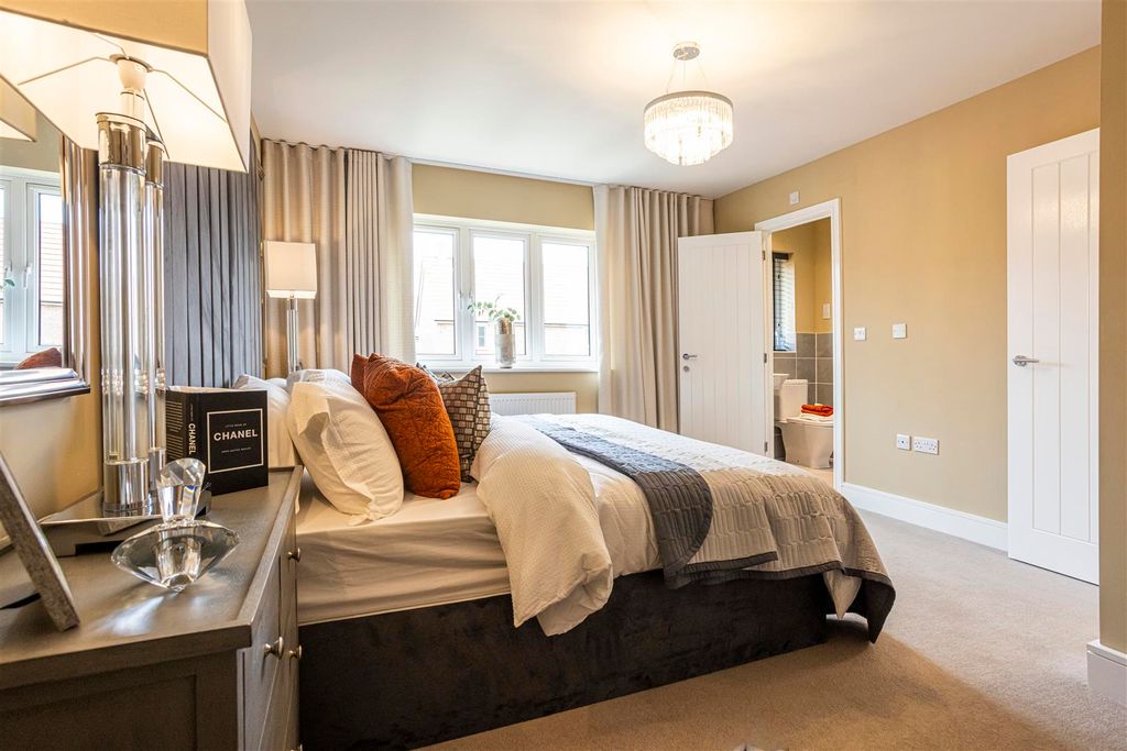 Additional image 15 of 4 bed detached house for saleBuckenham Road, Attleborough NR17