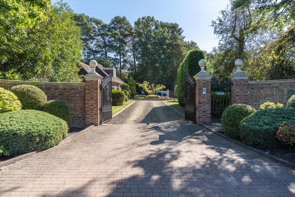 Additional image 4 of 8 bed detached house for saleSouth Drive, Wentworth, Virginia Water, Surrey GU25