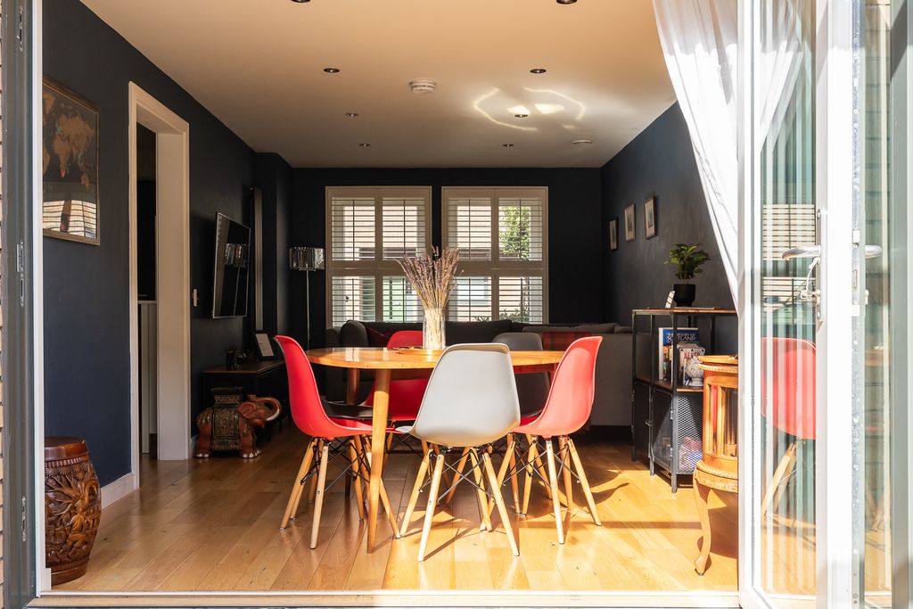 Additional image 6 of 4 bed town house for sale20 Lawrie Reilly Place, Edinburgh EH7