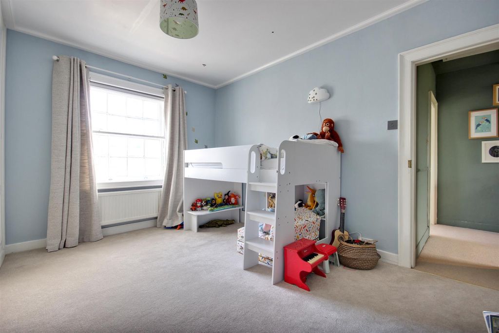 Additional image 10 of 4 bed terraced house for saleLairgate, Beverley HU17