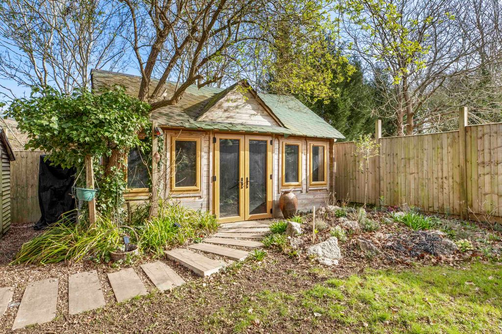 Additional image 14 of 4 bed detached house for saleWhite Lion Road, Amersham HP7