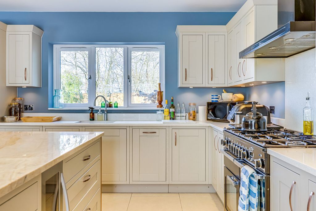 Additional image 14 of 4 bed detached house for saleThe Brackens, Benfleet SS7