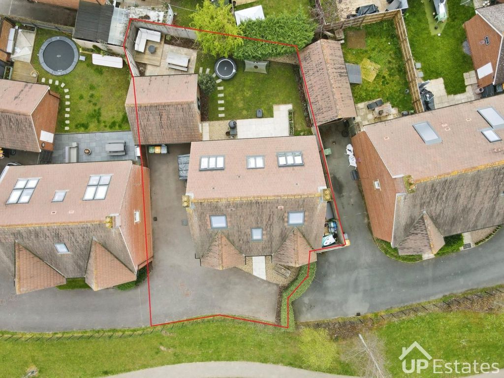 Additional image 39 of 6 bed detached house for saleGleneagles Close, Great Denham, Bedford MK40