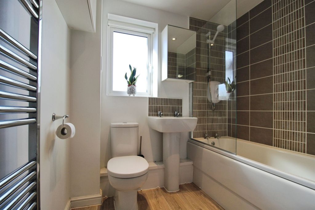 Additional image 8 of 2 bed flat for saleFfordd Y Mileniwm, Barry CF62