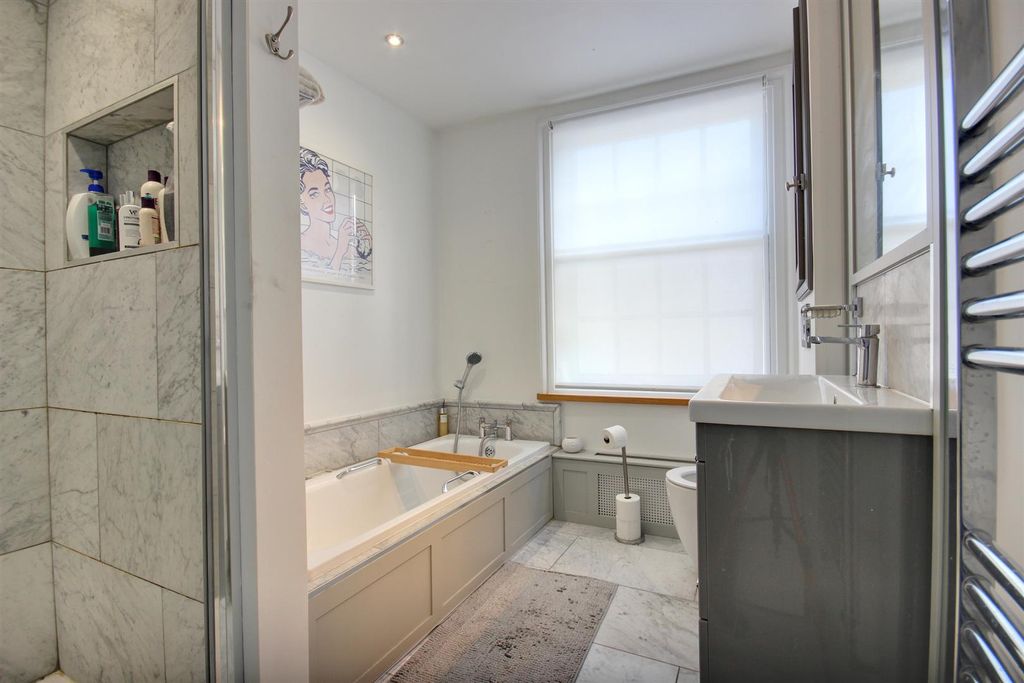 Additional image 23 of 4 bed terraced house for saleLairgate, Beverley HU17