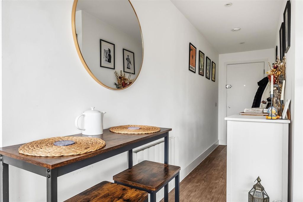 Additional image 7 of 1 bed flat for saleThe Street, Ashtead KT21