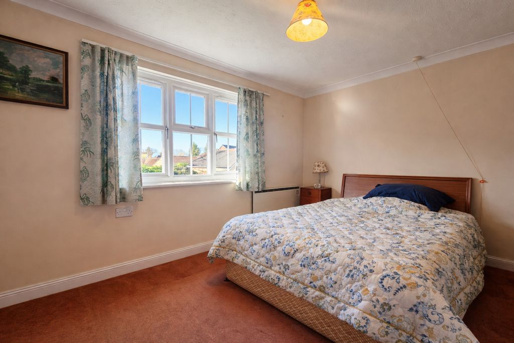 Additional image 9 of 2 bed flat for saleRosehill, Billingshurst RH14