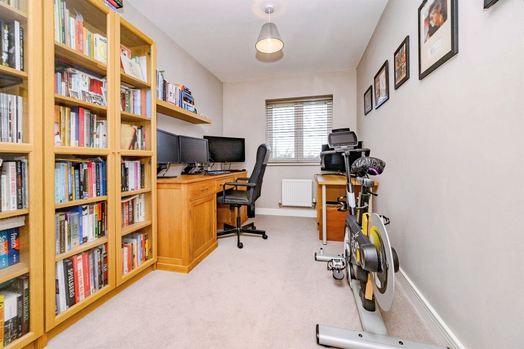 Additional image 6 of 4 bed semi-detached house for saleSouth Way, Abbots Langley WD5