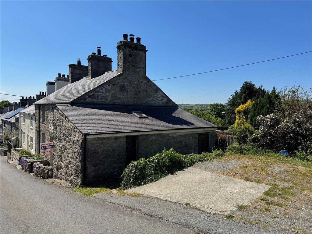 1 bed cottage for saleParc Terrace, Llangoed, Llangoed LL58 photo 2