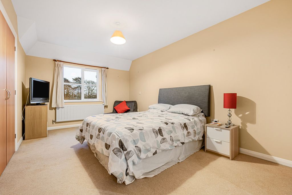 Additional image 4 of 2 bed flat for saleLady Place, Sutton Courtenay OX14