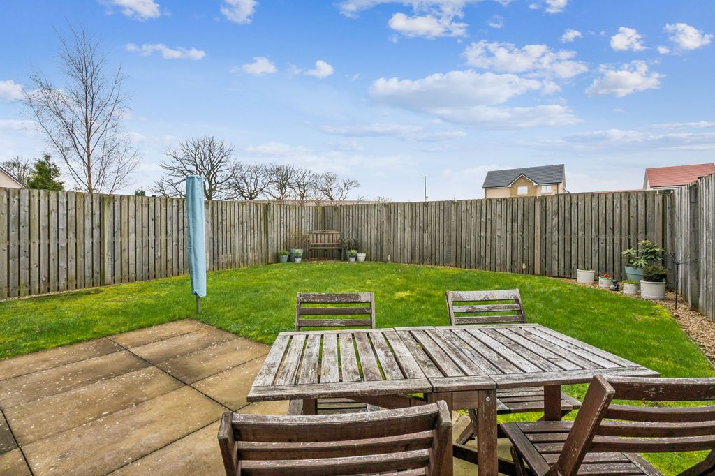 Additional image 13 of 3 bed semi-detached house for saleTern Crescent, Alloa FK10