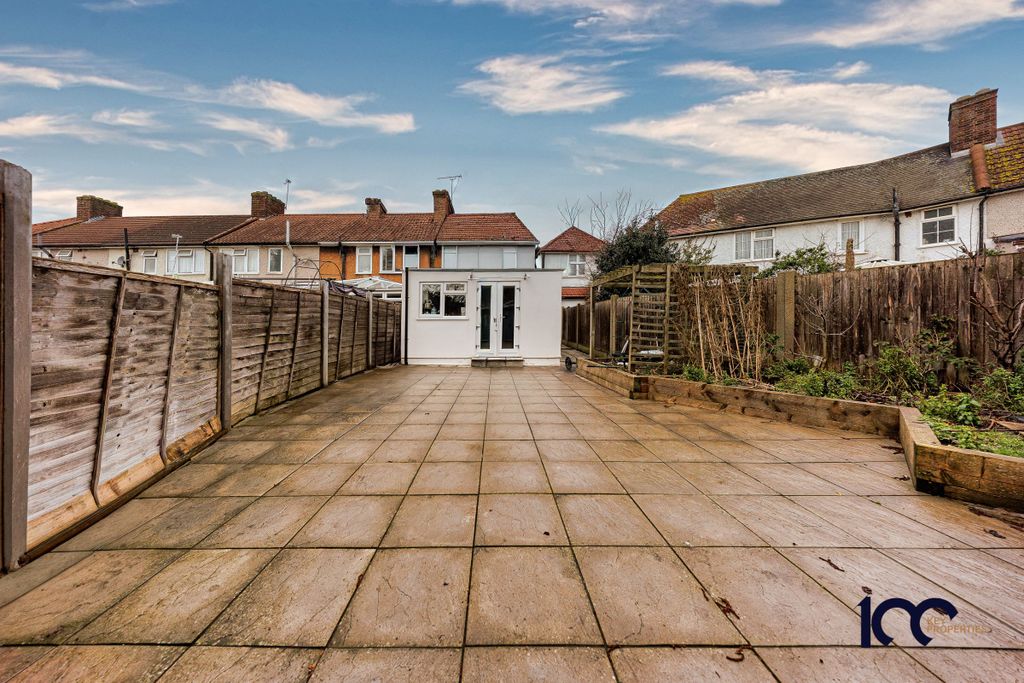 Additional image 30 of 4 bed semi-detached house for saleEliot Road, Dagenham RM9
