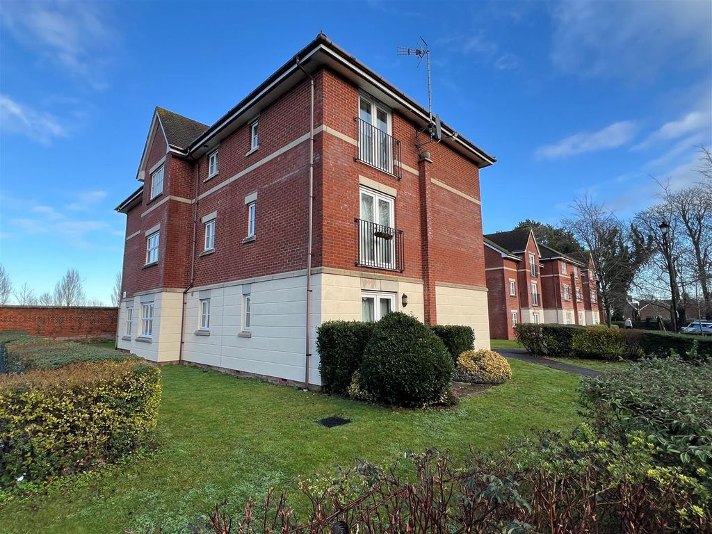 Additional image 13 of 2 bed flat for saleSherbourne Road, Basingstoke RG21