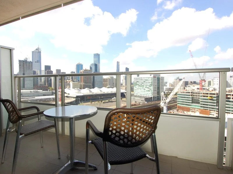 1814/100 Harbour Esplanade, Docklands VIC 3008