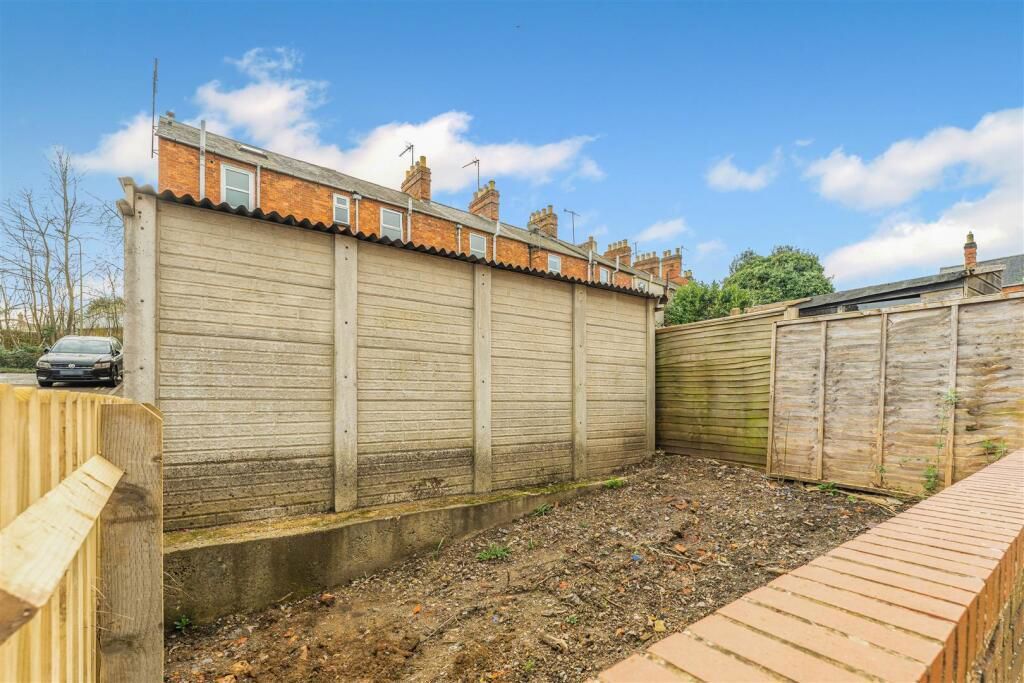 Additional image 16 of 4 bed flat for saleBroughton Road, Banbury OX16