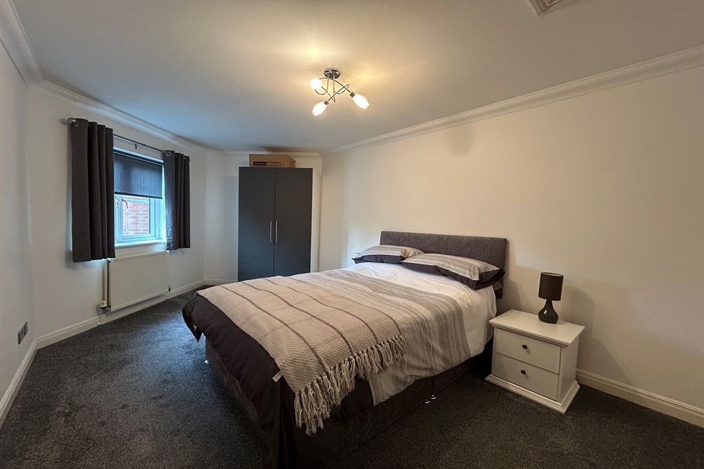 Additional image 11 of 2 bed flat for saleThe Oaks, Horseshoe Lane, Alderley Edge SK9
