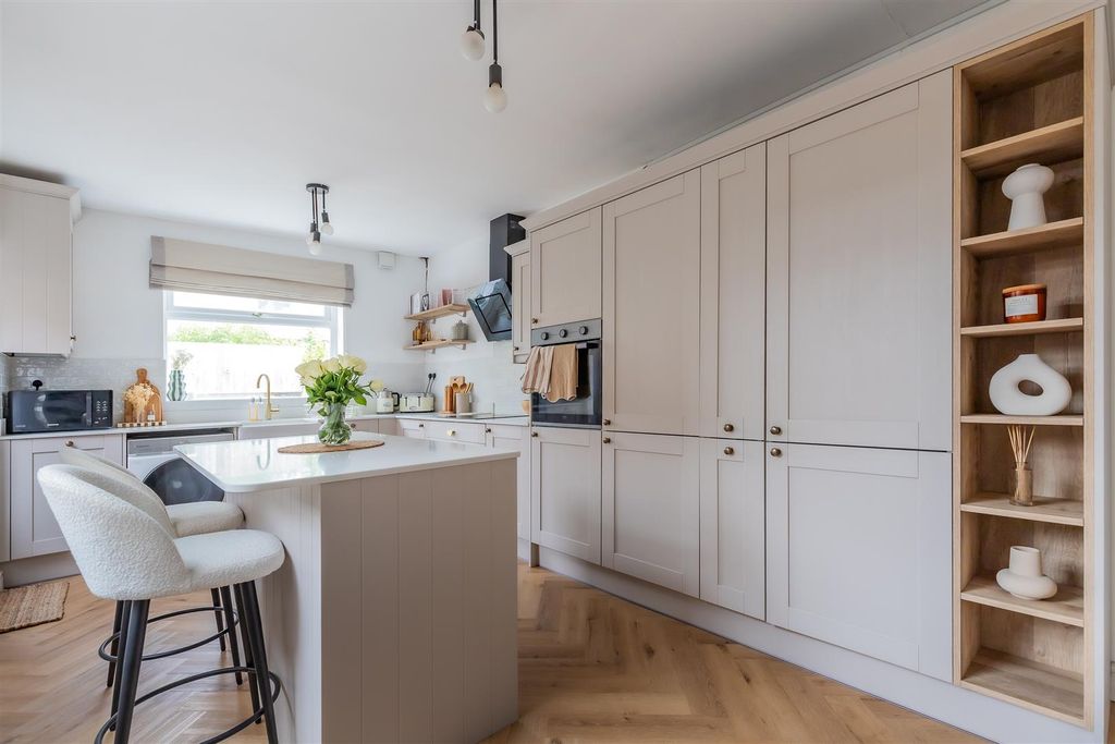 Additional image 11 of 3 bed property for saleRomilly Road West, Victoria Park, Cardiff CF5