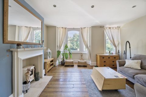 Oakley Place, London SE1