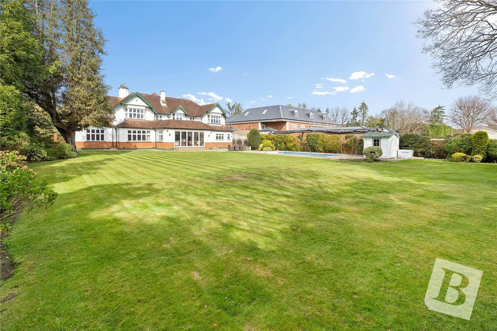 Additional image 37 of 6 bed detached house for saleElm Grove, Emerson Park RM11
