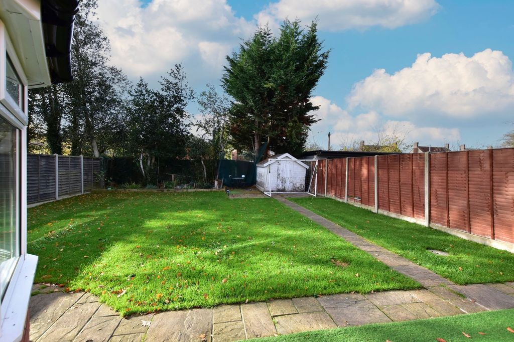 Additional image 24 of 4 bed detached house for saleGreenways, Abbots Langley WD5