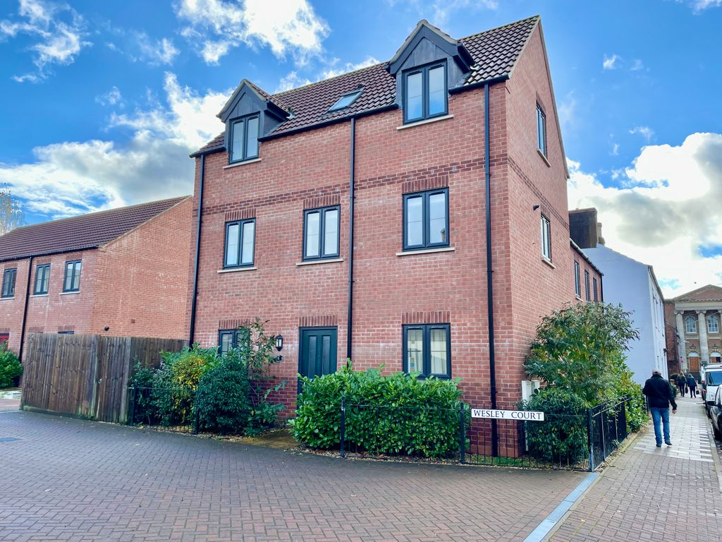 2 bed maisonette for saleWesley Court, Market Rasen LN8