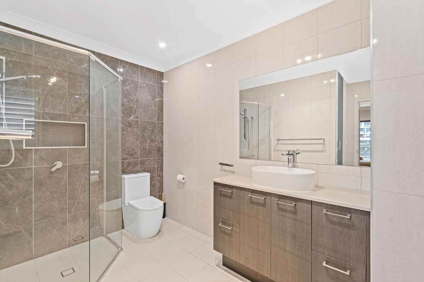 Additional image 15 of 7 North View Street, Hope Island QLD 4212