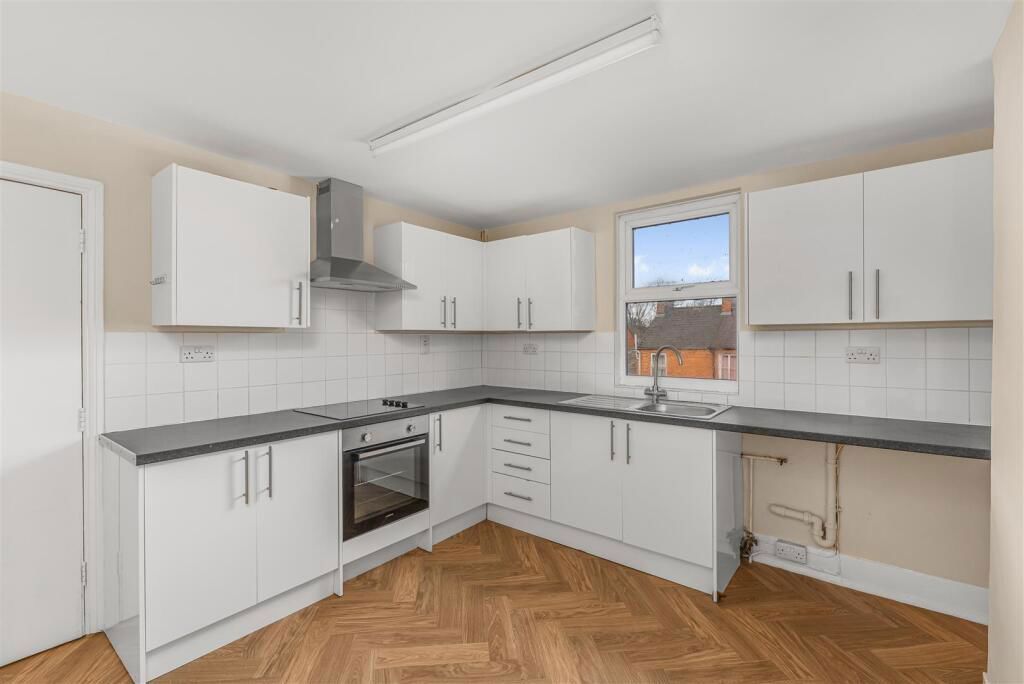 Additional image 2 of 4 bed flat for saleBroughton Road, Banbury OX16
