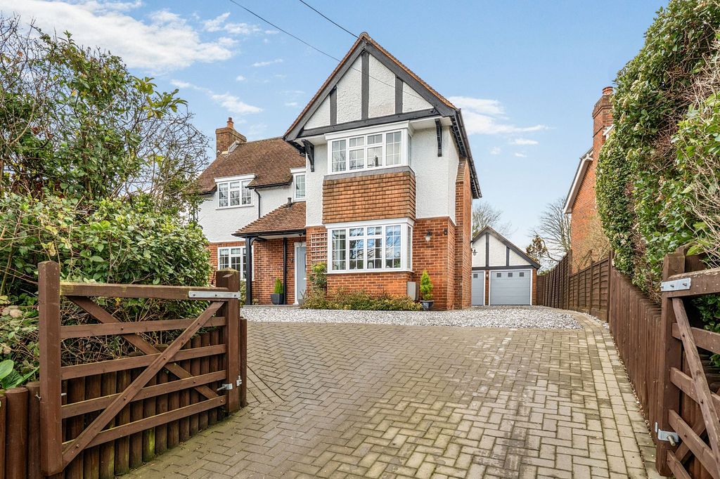 5 bed detached house for saleElm Road, Sherborne St. John RG24