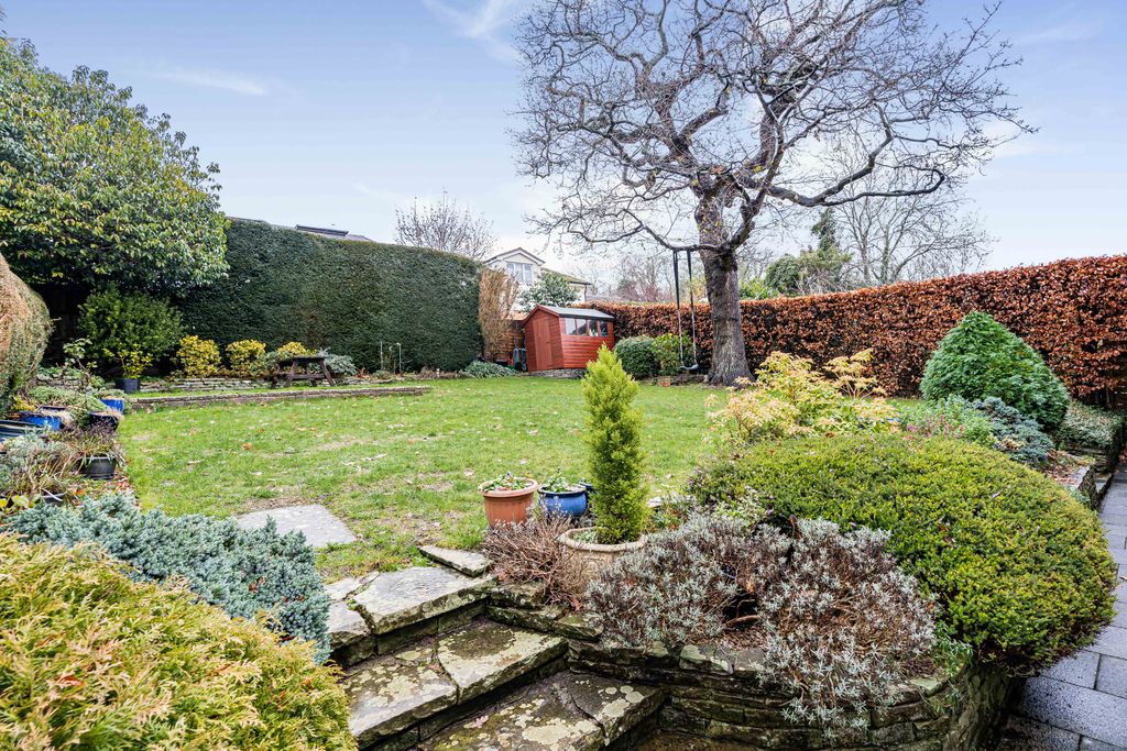 Additional image 5 of 5 bed detached house for saleTrevelyan Way, Berkhamsted HP4