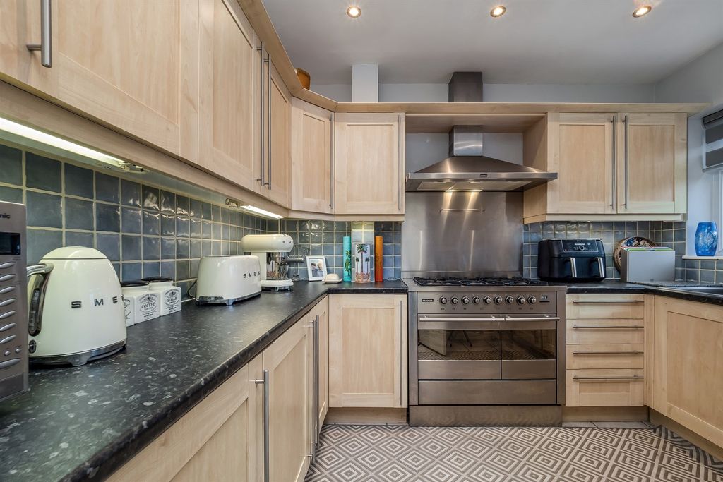 Additional image 12 of 2 bed flat for saleHurst Lea Court, Alderley Edge SK9