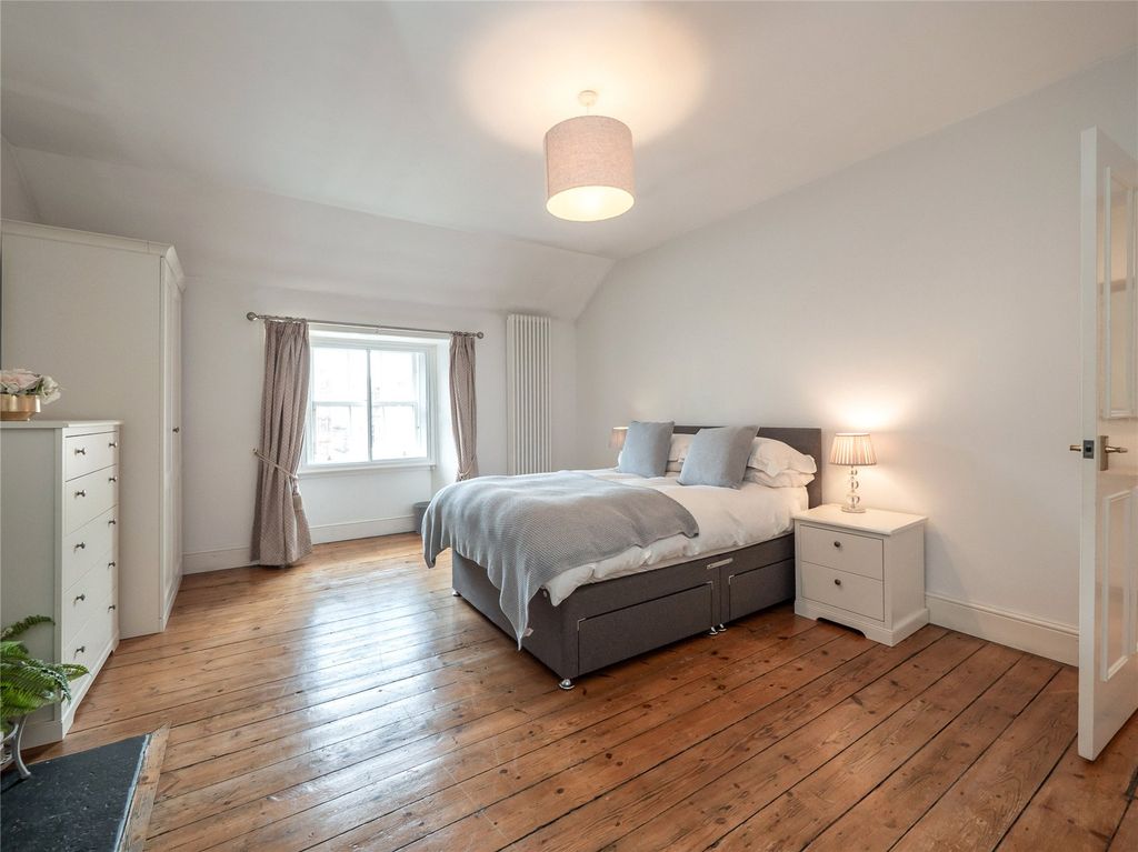Additional image 10 of 2 bed flat for saleElder Street, New Town, Edinburgh EH1