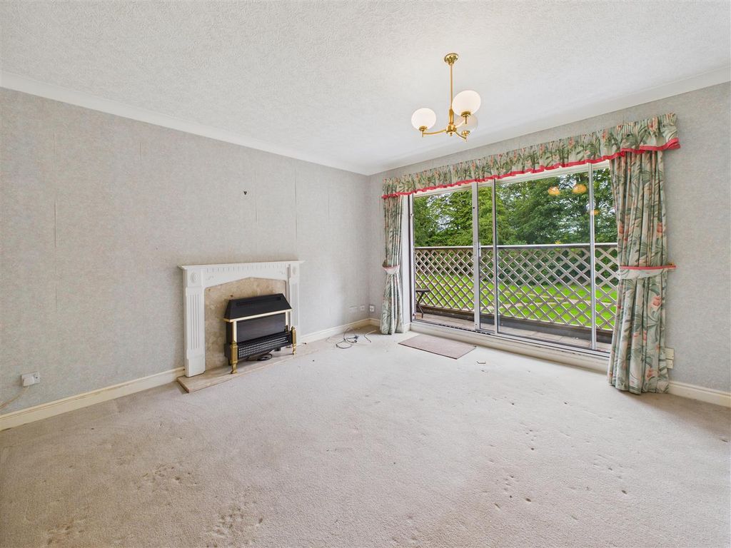 Additional image 3 of 2 bed flat for saleOld Manor Lawns, Long Lane, Beverley HU17