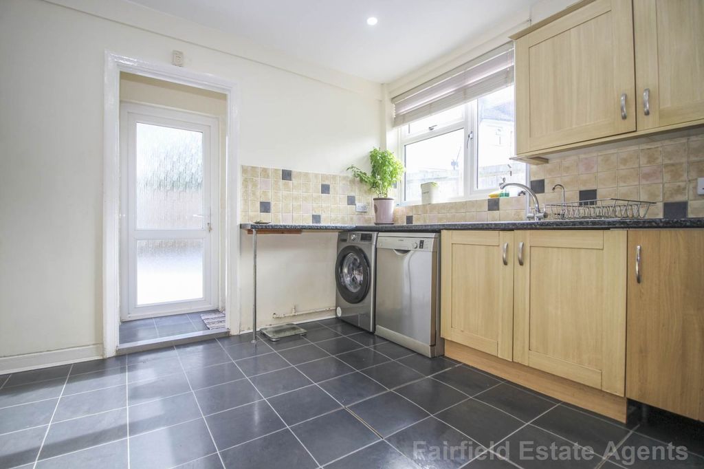 Additional image 7 of 4 bed semi-detached house for saleNorthwick Road, Watford WD19