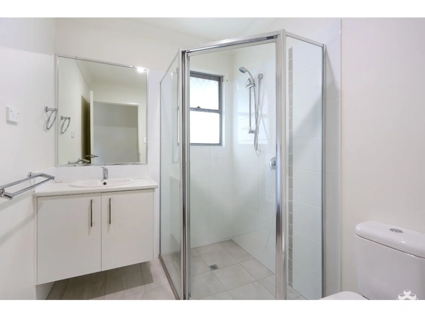 Additional image 4 of ID:21173773/17 Armstrong Street, Petrie QLD 4502