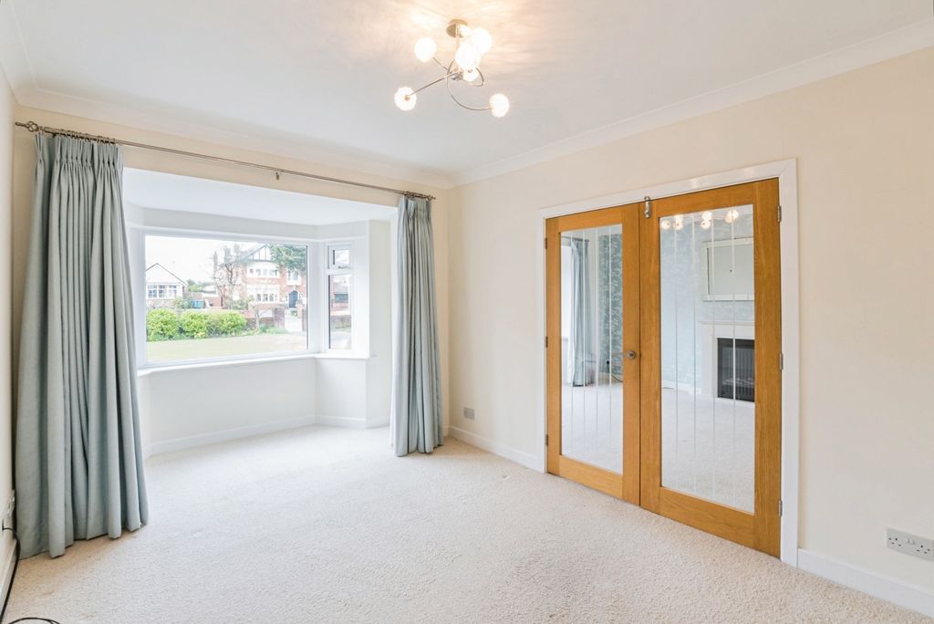 Additional image 5 of 3 bed bungalow for saleClifton Drive North, Lytham St. Annes, Lancashire FY8
