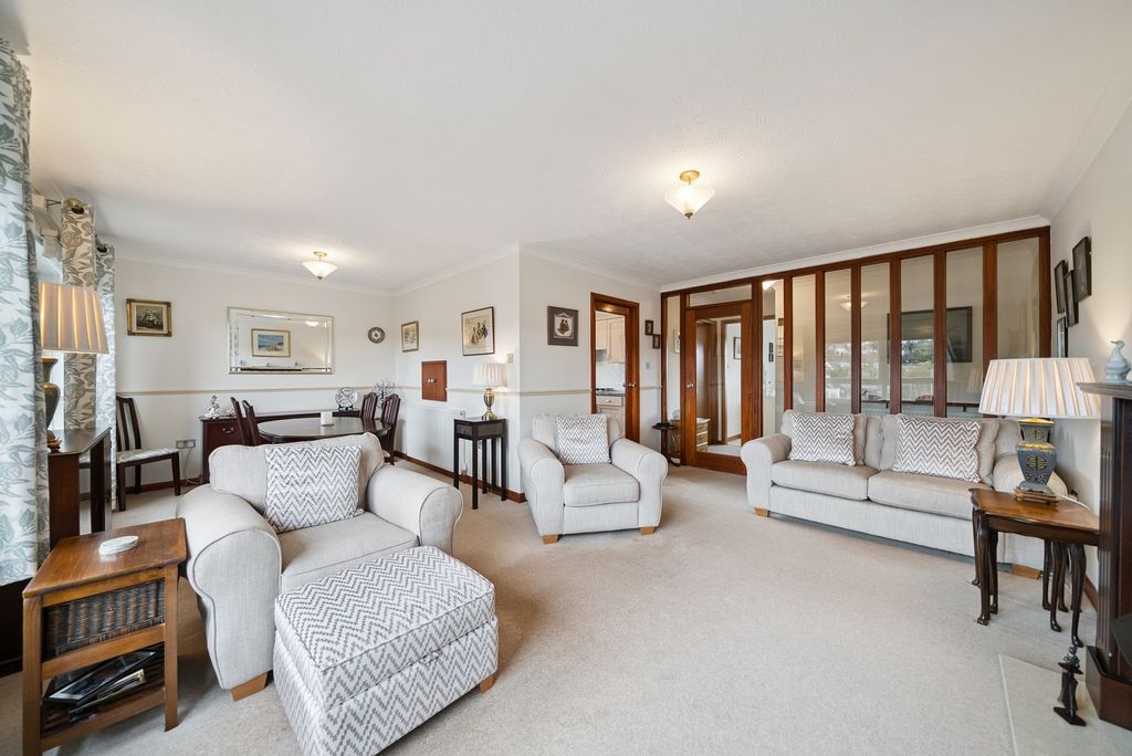 Additional image 2 of 2 bed flat for saleViewpark, Milngavie G62
