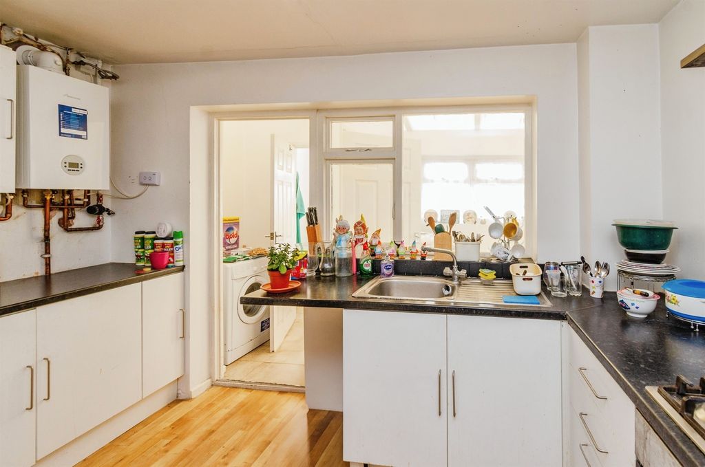 Additional image 6 of 3 bed detached house for saleGreat Bridge Road, Bilston WV14