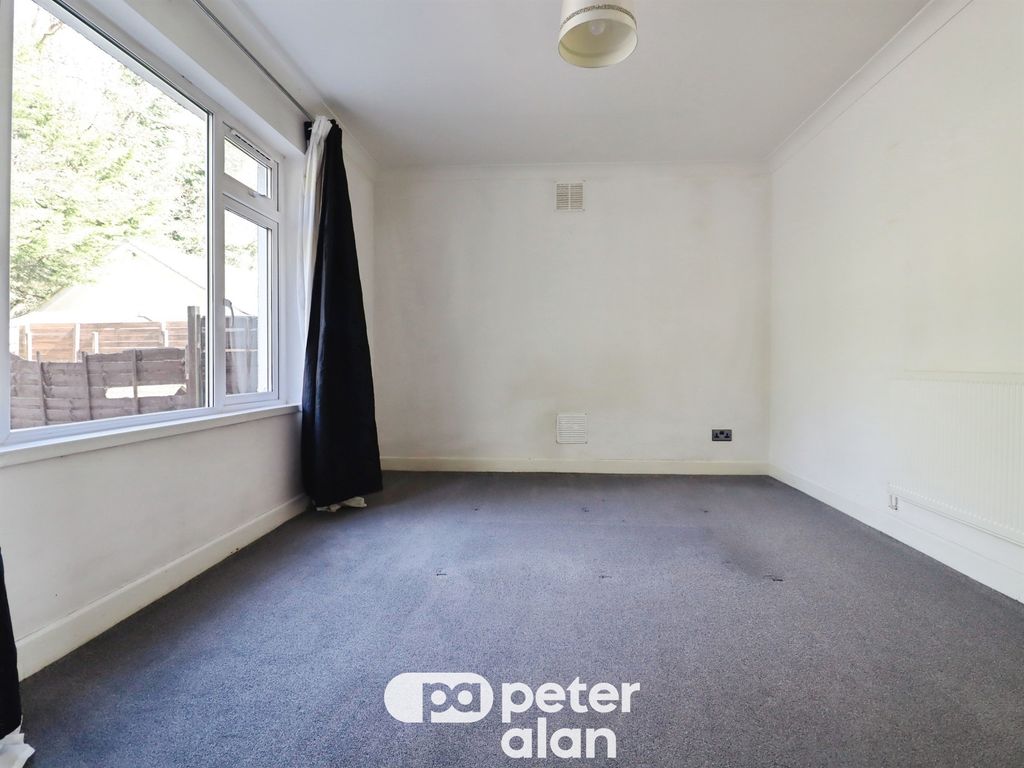 Additional image 9 of 2 bed flat for saleRhydypenau Road, Cyncoed, Cardiff CF23