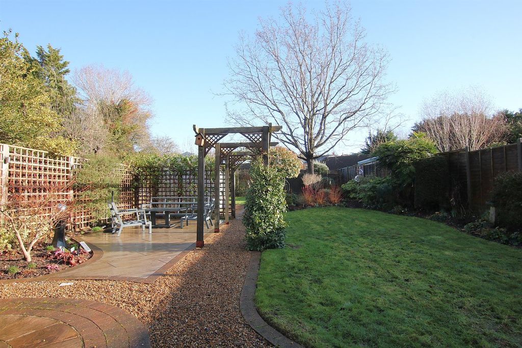 Additional image 30 of 4 bed detached house for saleAgates Lane, Ashtead KT21